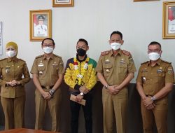 Sekretaris Bapenda Jon Novri Bangga Ada Atlet Petugas Kebersihan Raih Emas di PON Papua