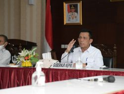 Kedatangan Mendagri Besok, Gubernur Ansar Ahmad Rapat Vicon Pelaksanaan Vaksin Ke-3