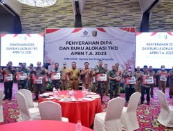 Gubernur Lampung Serahkan DIPA dan Buku Alokasi Transfer Ke Daerah Anggaran 2023 