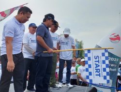 Antusias! Masyarakat Pringsewu Ramaikan Jalan Sehat HUT Kementerian BUMN Ke-25Tahun