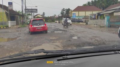 Jalan Rumbia Kabupaten Lamteng Rusak Parah dan Viral di Akun Tiktok, Ini Tanggapan DPRD dan BMBK Lampung