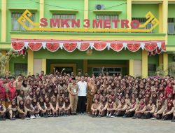 Gubernur Lampung Dampingi Presiden RI Joko Widodo Kunjungi SMK Negeri 3 Kota Metro