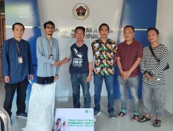 PWI Lampung Fasilitasi Dompet Duafa Salurkan Zakat Fitrah 