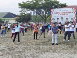 Gelar Senam Sehat, Pj. Bupati Marindo Ajak ASN Pemkab Pringsewu Sehat Pemikiran dan Jasmani