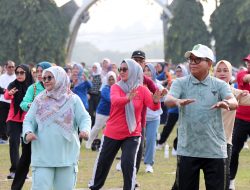 Hari Pertama Berdinas, Pj. Gubernur Lampung Samsudin Senam Sehat dan Brifing Pejabat Eselon II