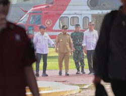 Pj. Gubernur Samsudin Sambut Kedatangan Presiden Joko Widodo di Lapangan Stadion Jati Kalianda, Lampung Selatan