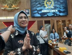 Komisi X DPR RI : Tak Etis dan Rusak Kepercayaan Diri Siswa SD Dihukum Duduk di Lantai karena Tunggak SPP