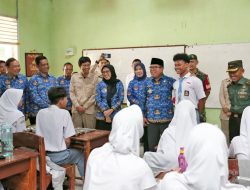 Pj. Gubernur Samsudin Tinjau Pelaksanaan Program MBG di SMA Negeri 1 dan SMA Utama 3 Bandarlampung