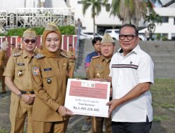 Presiden Prabowo Salurkan Bantuan Penanganan Banjir Rp1,49 Miliar untuk Lampung, Disaksikan Wagub Jihan Nurlela dan Anggota DPR RI