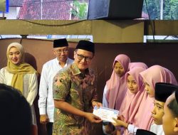 Ketua DPRD Ahmad Giri Akbar Buka Bersama di PWI Lampung, Santuni Anak Yatim