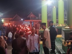 Warga Way Kamal Ramaikan Perayaan Tahun Baru Islam dengan Pawai Obor